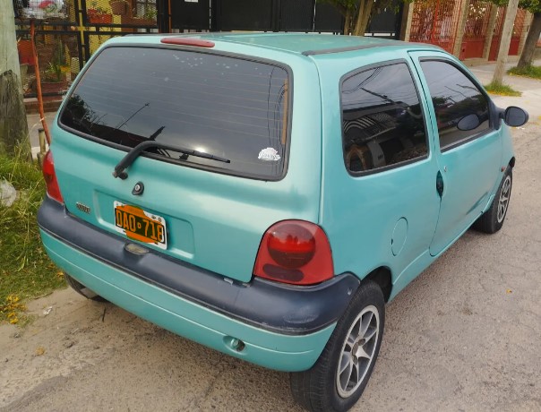 Vendo twingo mod. 1998 180,000 km