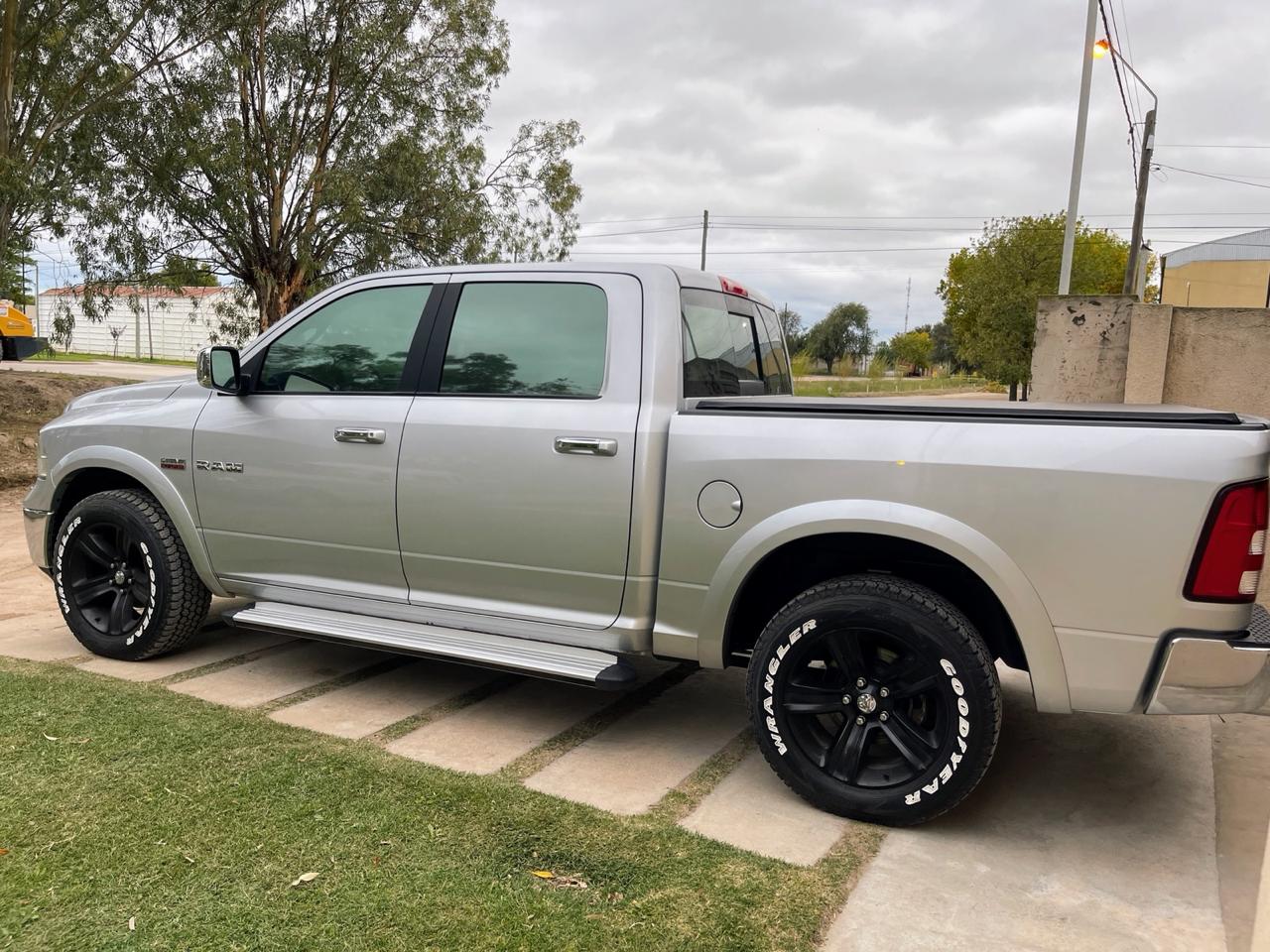 Dodge RAM 1500 modelo 2017
